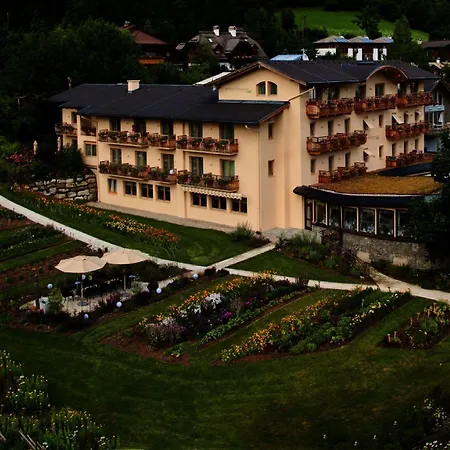 ホテル Strandhotel Am 4*