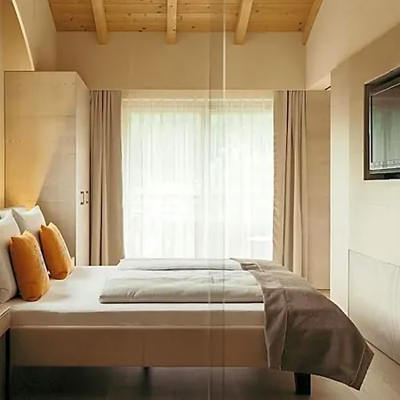 Strandhotel Am Hotel Weissensee