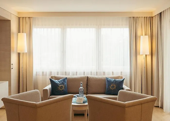 מלון Strandhotel Am 4*