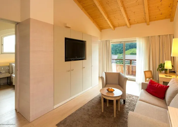 Strandhotel Am Weissensee Hotel Weissensee