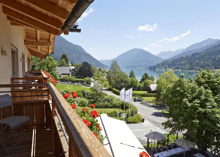 Strandhotel Am Weissensee 4*